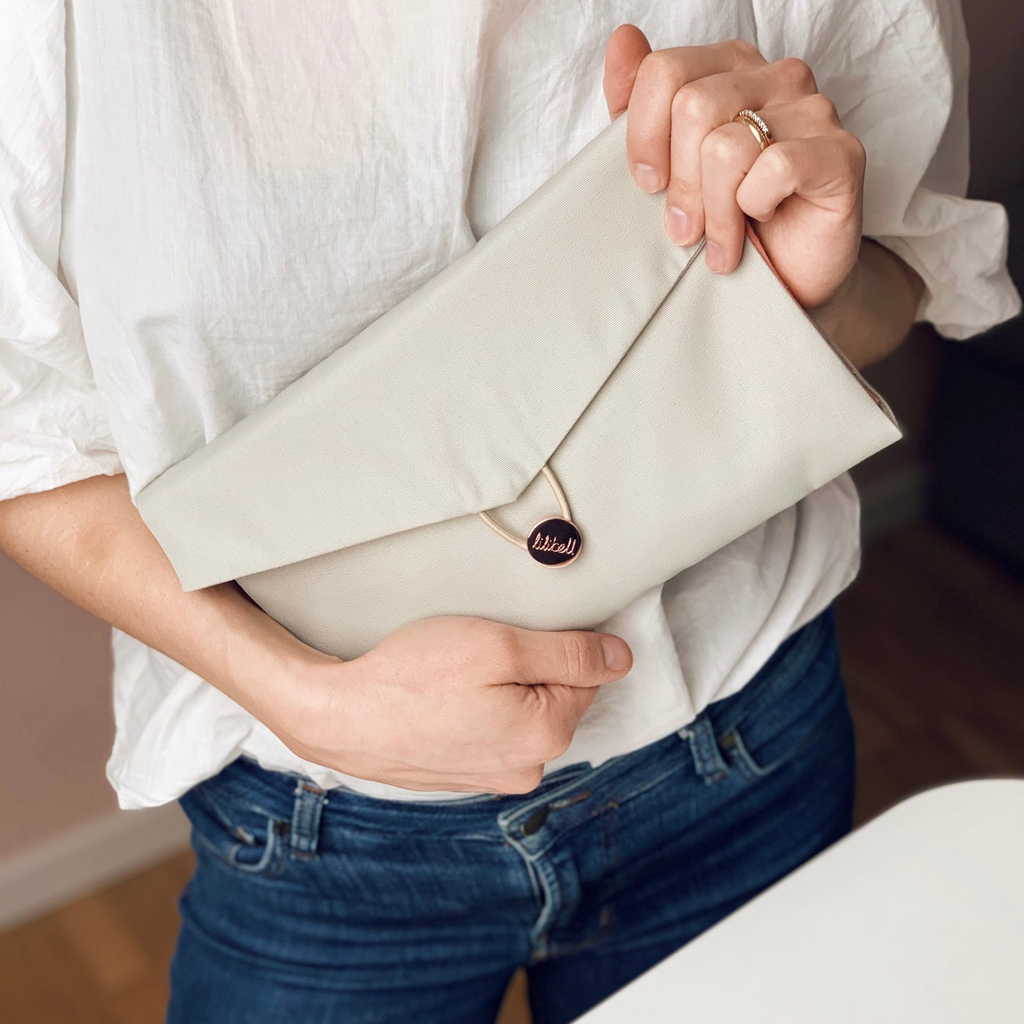 Stylische Mini-Wickeltasche in modernem Look – perfekt für den Alltag mit Baby